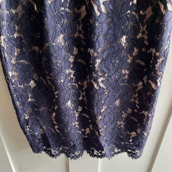 WHITE HOUSE BLACK MARKET navy blue floral overlay illusion neckline dress - Picture 3 of 8